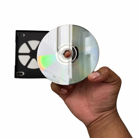 Selena DVD 📀 - Picture 4 of 4